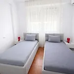 Dyrrah Azure Appartement *